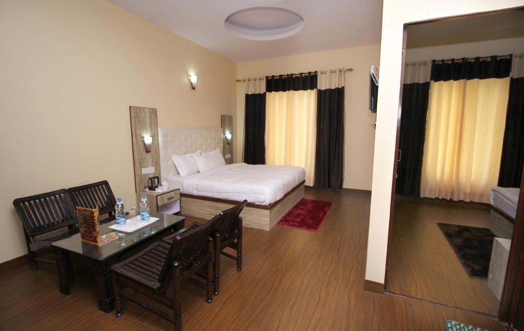 Hotel The Grand Welcome Šimla Exteriér fotografie