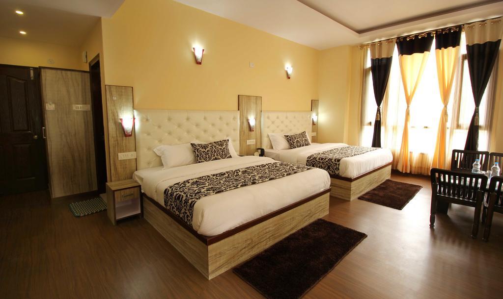 Hotel The Grand Welcome Šimla Pokoj fotografie
