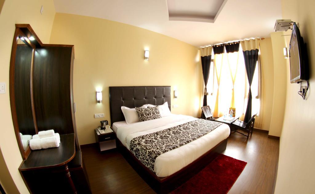 Hotel The Grand Welcome Šimla Pokoj fotografie