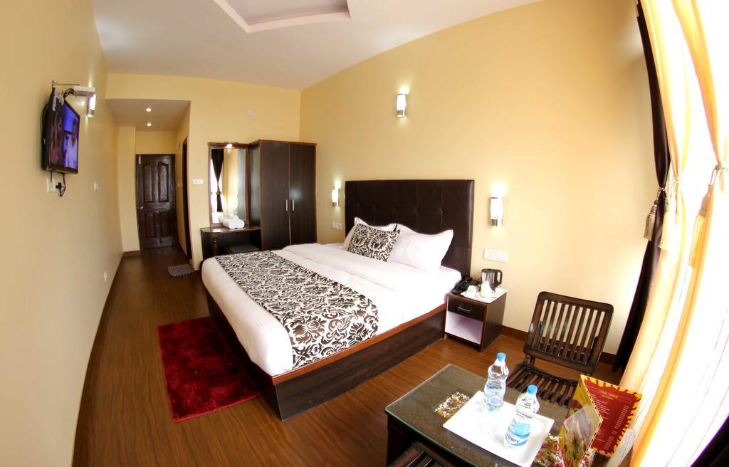 Hotel The Grand Welcome Šimla Pokoj fotografie