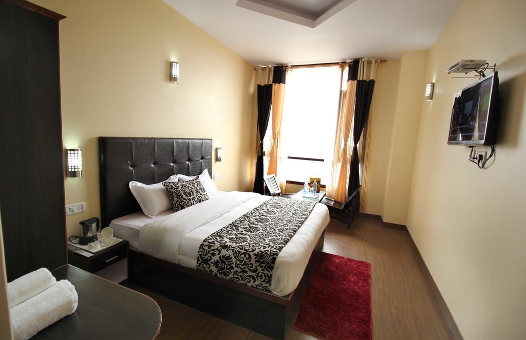 Hotel The Grand Welcome Šimla Pokoj fotografie
